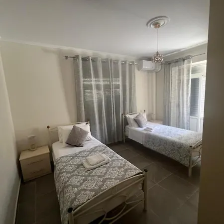 Apartman Roza's House Përmet